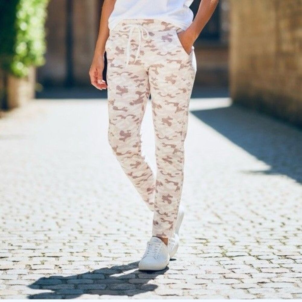 Bevy Flog Shely Jogger White/Gold Camo Print Drawstring Waist Pants Sporty 30